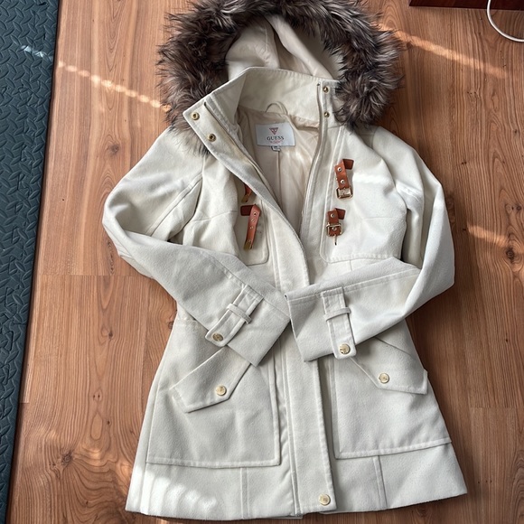Ladies guess winter jacket size med - Picture 2 of 6